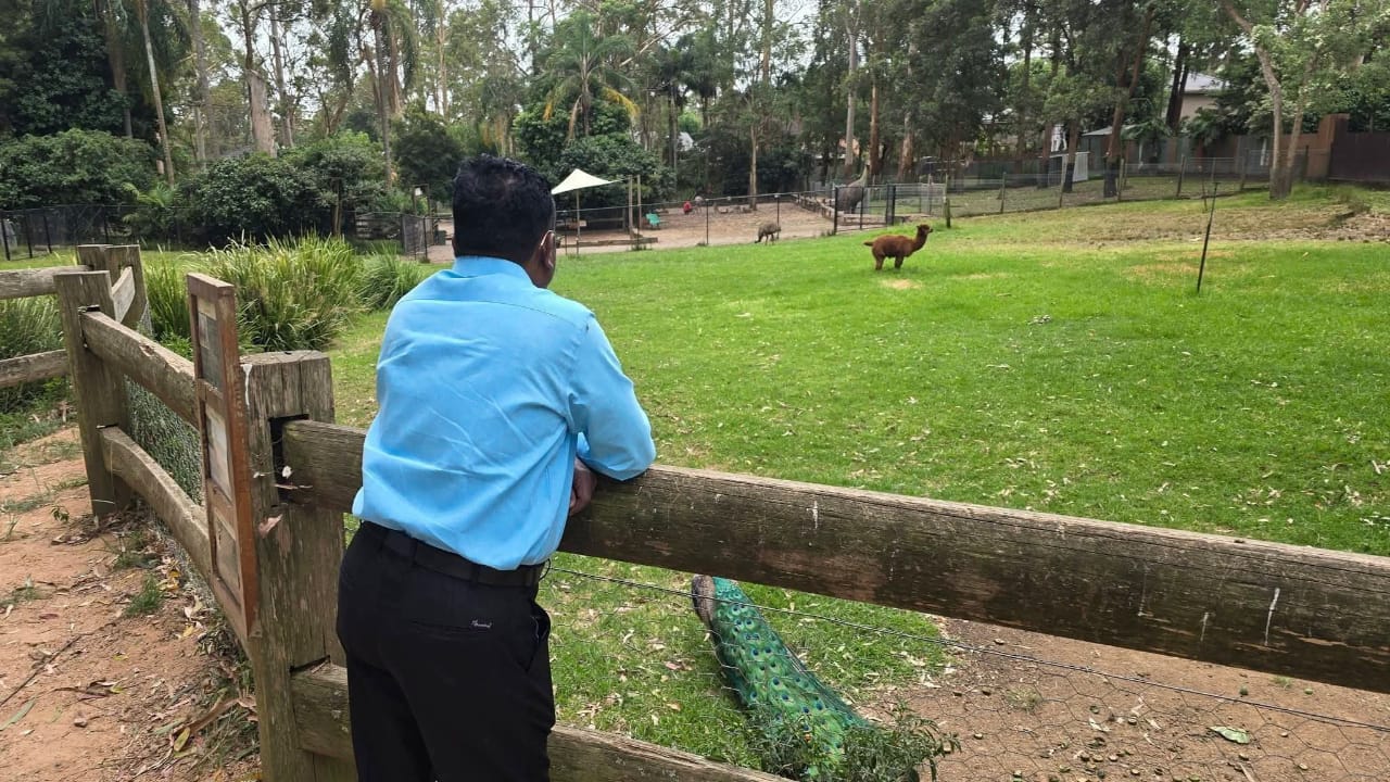 ஆஸ்திரேலியா விலங்குகள் சரணாலயத்தில் தேசியத்தலைவர் எழுச்சித்தமிழர் அவர்கள்...